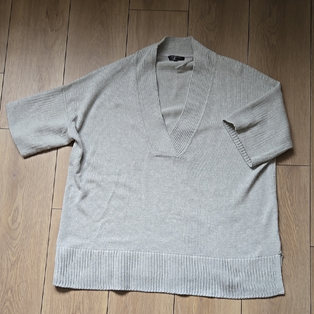 NWOT LAFAYETTE 148 NEW YORK COTTON-SILK V-NECK Sweater size M